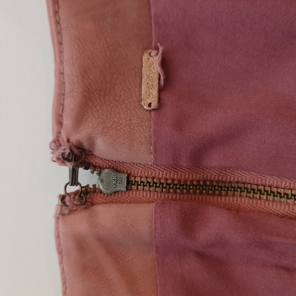 Free people dusty pink micro mini skirt lined  faux leather with zipper - Picture 5 of 9